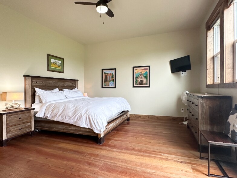 Building Photo - 3071 River Lakes Dr