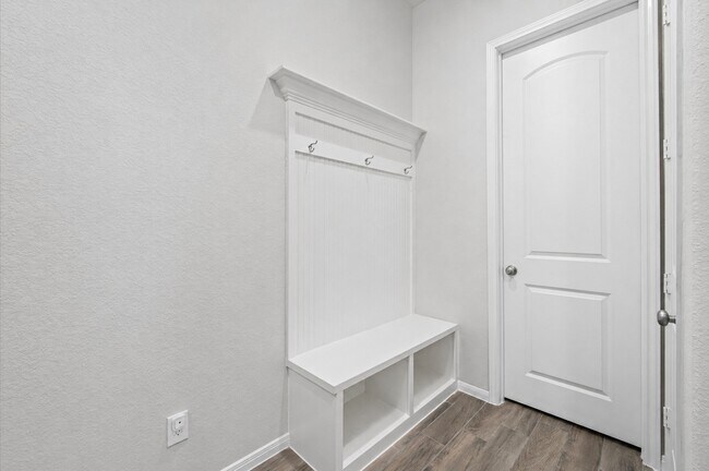 Building Photo - 7718 Millstone Trl Ln