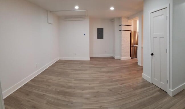 Building Photo - 4523 SW Stevens St