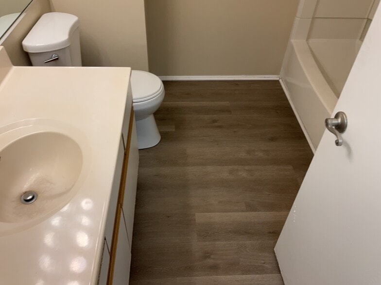 Building Photo - 473 John Hancock Ct