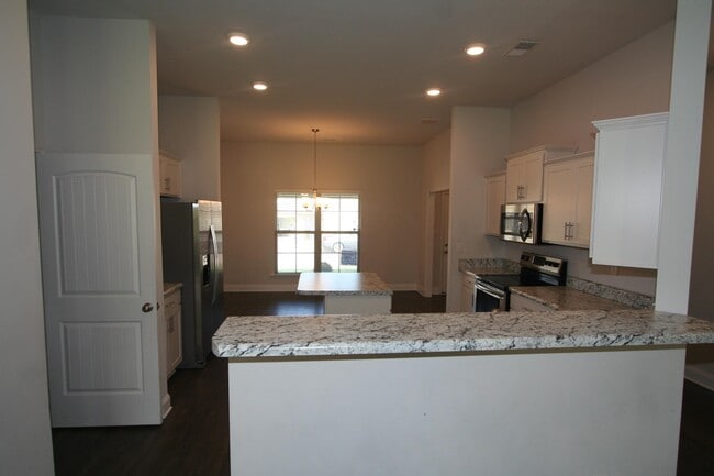Building Photo - 3506 Sabra Ln