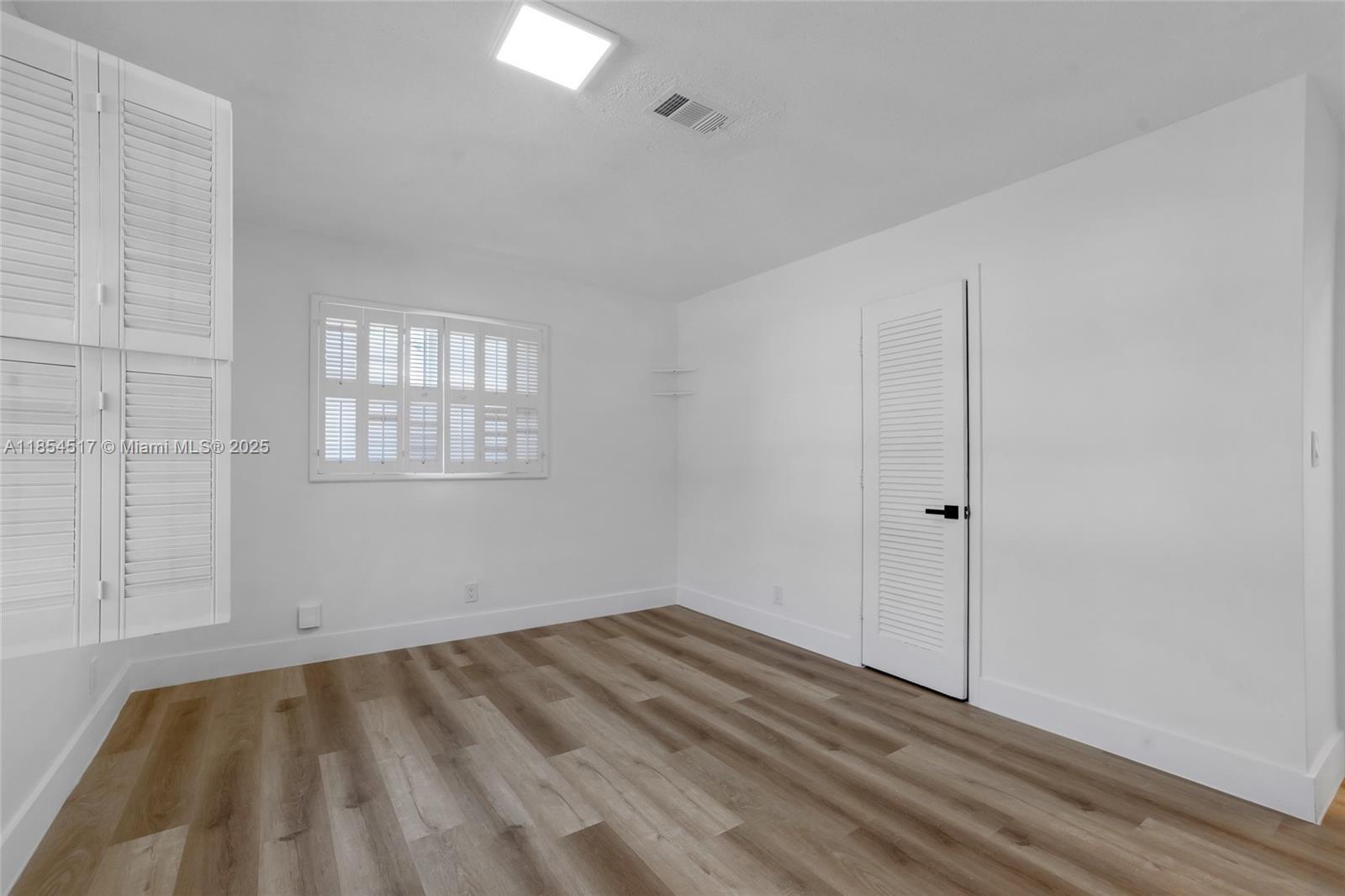 Building Photo - 2020 NW 33rd Ct