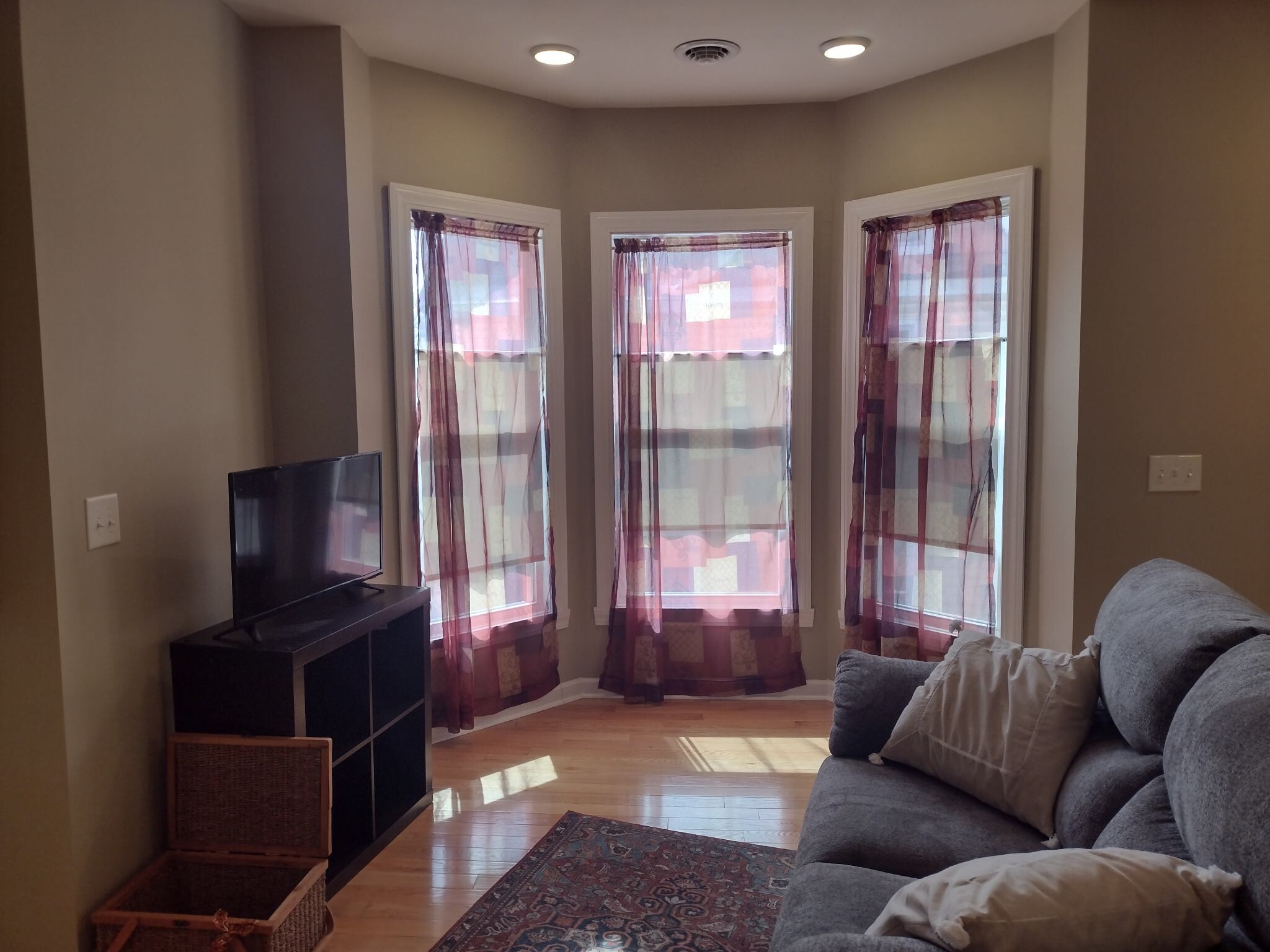 Building Photo - 49 S Main St