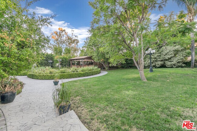 Building Photo - 19016 Wells Dr