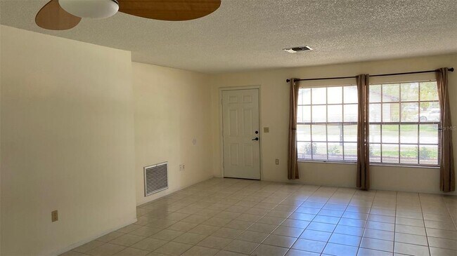 Building Photo - 7846 Royal Hart Dr