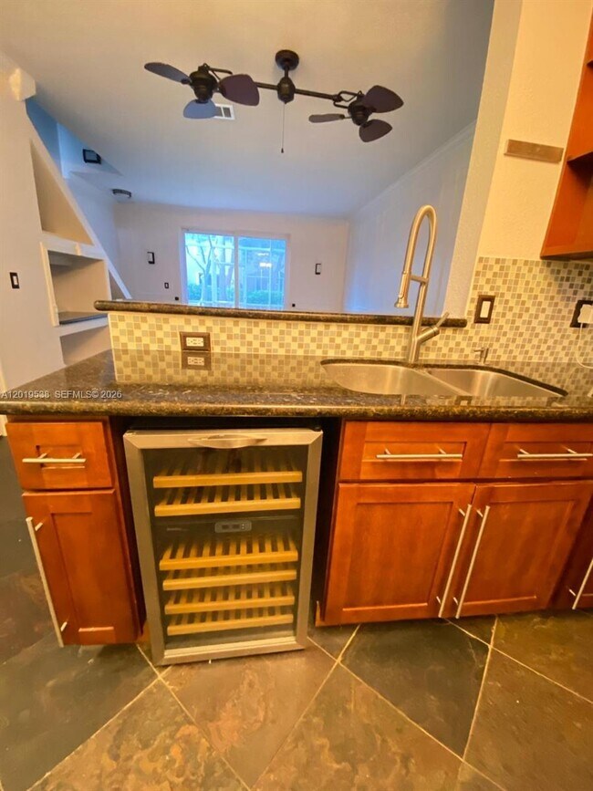 Building Photo - 2041 Pompeii Ct
