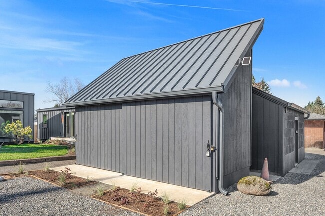 Building Photo - Experience Morris Street Commons- Modular Community Living!