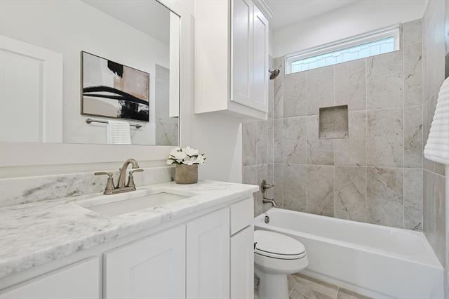 Building Photo - 518 Woodside Trl