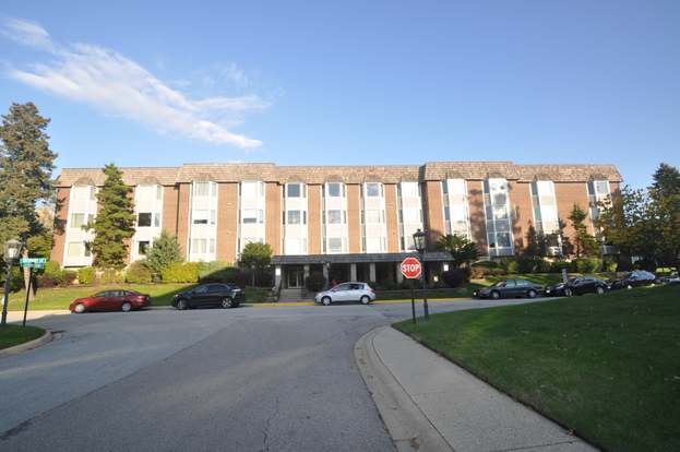 Building Photo - 2400 Archbury Ln