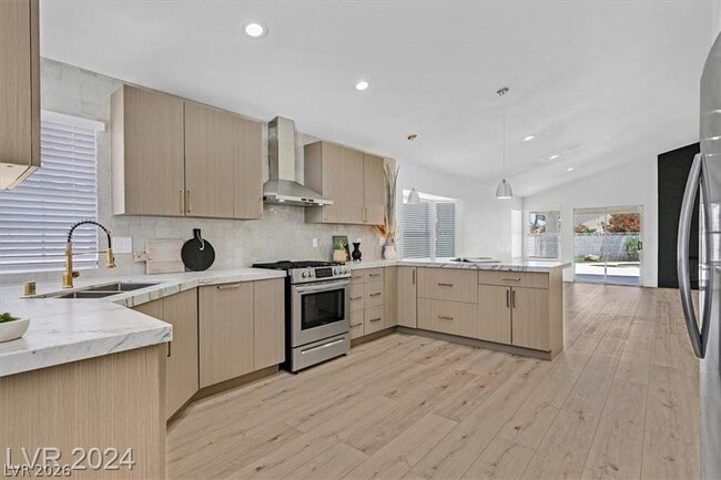 Building Photo - 8 Barton Spring Cir