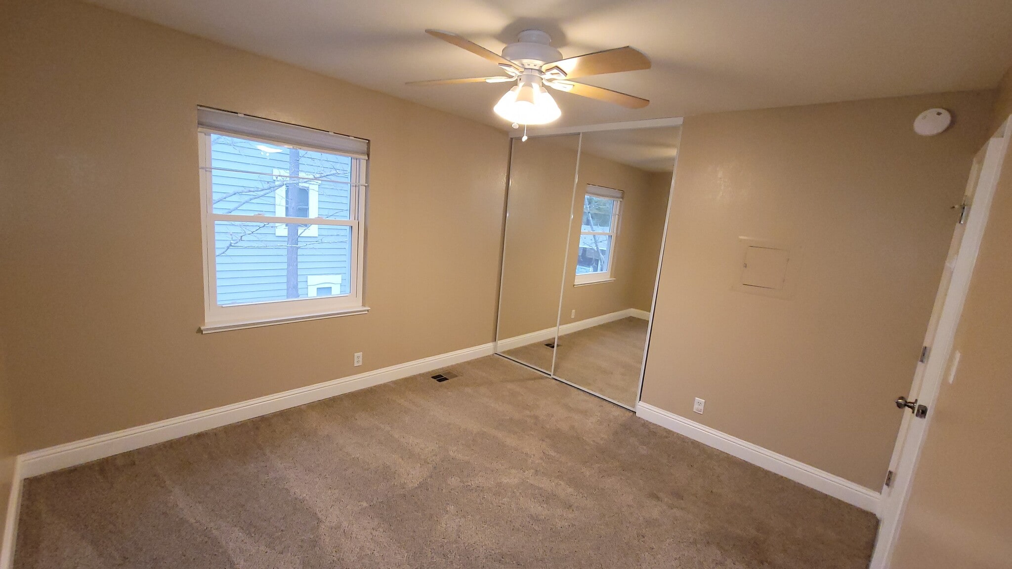 Building Photo - 788 Center Ave