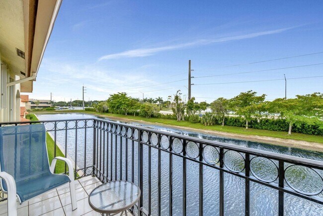 Building Photo - 8320 Waterline Dr