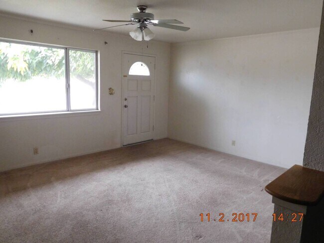 Building Photo - Charming 3 Bedroom 2 Bathroom - Pets allowed for $50 per month per pet