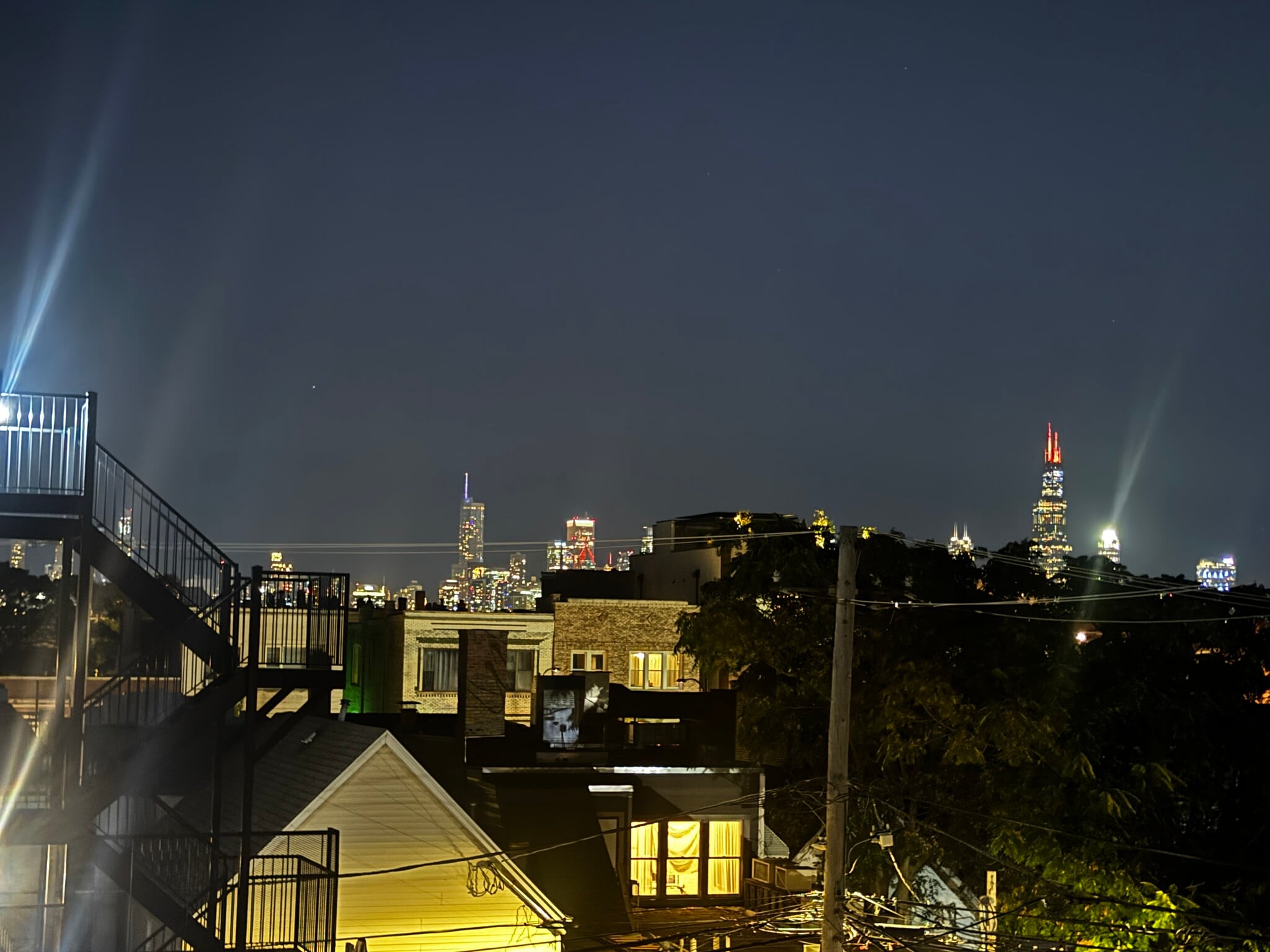 Building Photo - 2425 W Cortez St