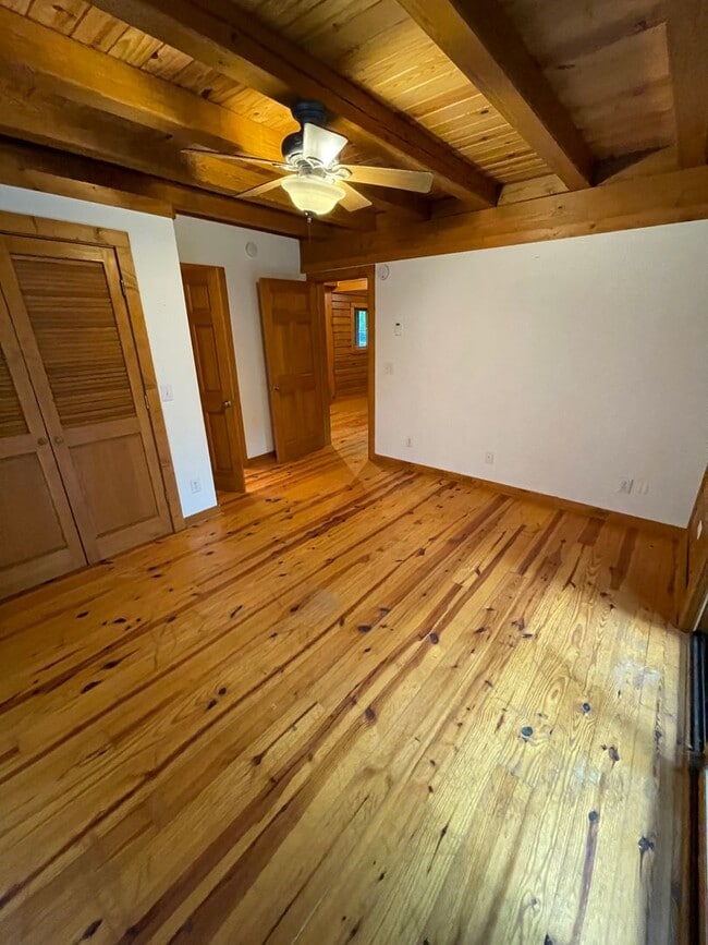 Building Photo - 504 Stuart Williams Rd