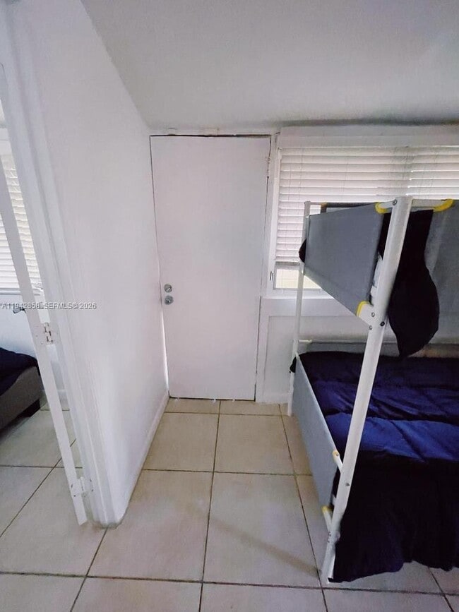 Building Photo - 105 NW 31st St