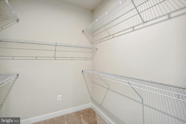 Building Photo - 19753 Grn Vlg Dr