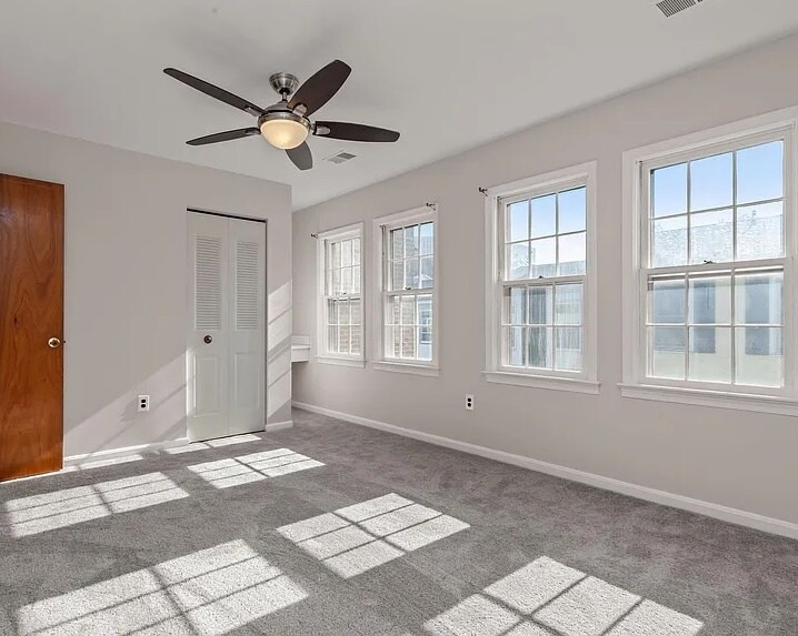 Building Photo - 1902 Curtis Ct SE