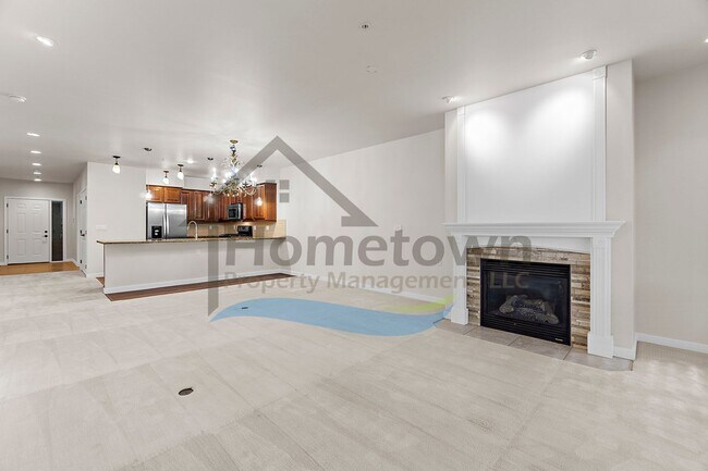 Building Photo - 355 W Waterside Dr