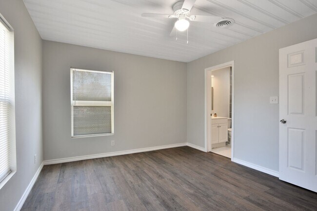 Building Photo - 6205 Lovett Ave