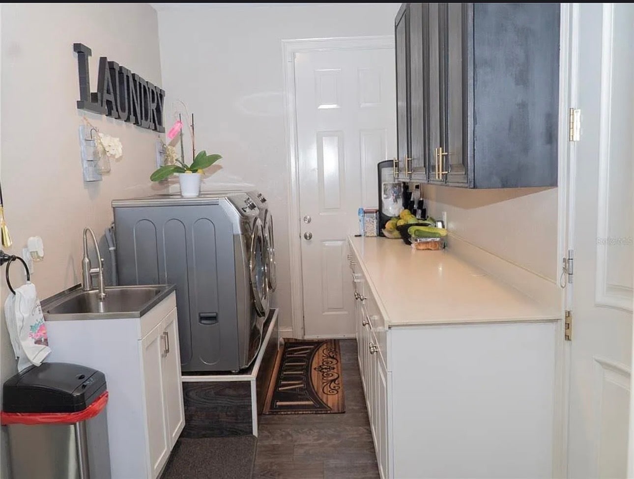 Laundry room - 1304 Ocoee Apopka Rd