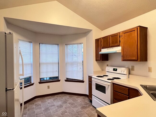 Building Photo - 4923 Peony Pl