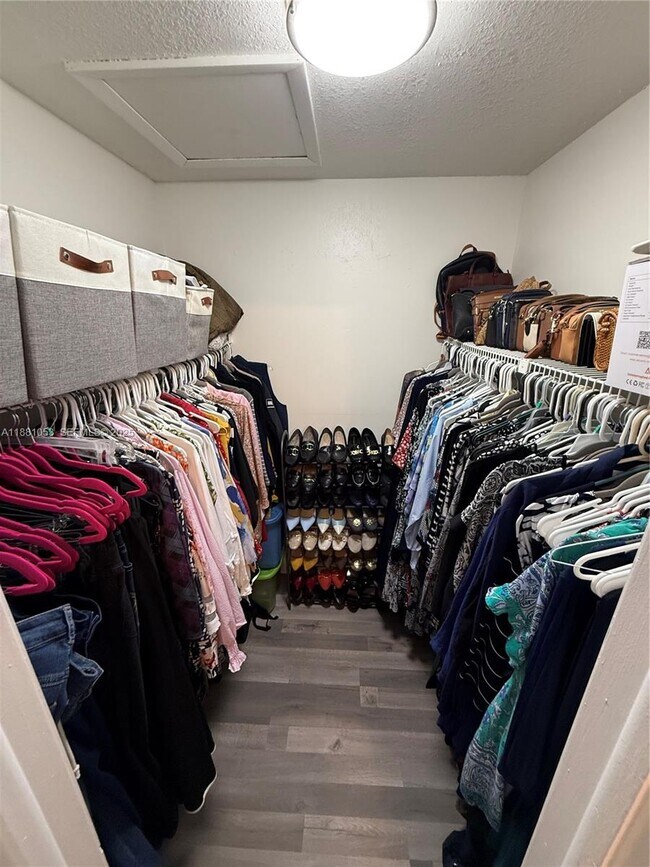 Building Photo - 7429 SW 152nd Ave