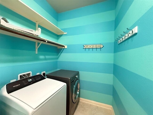 Building Photo - 2021 Simond Ave