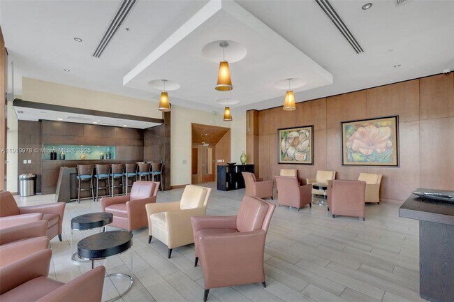 Building Photo - 31 SE 5th St