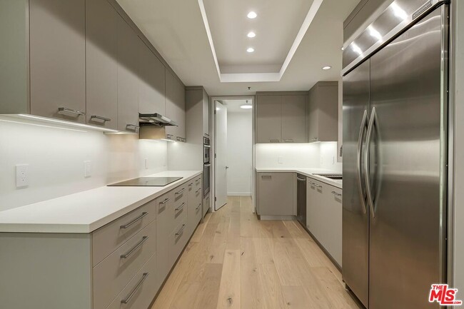 Building Photo - 2142 Century Park Ln