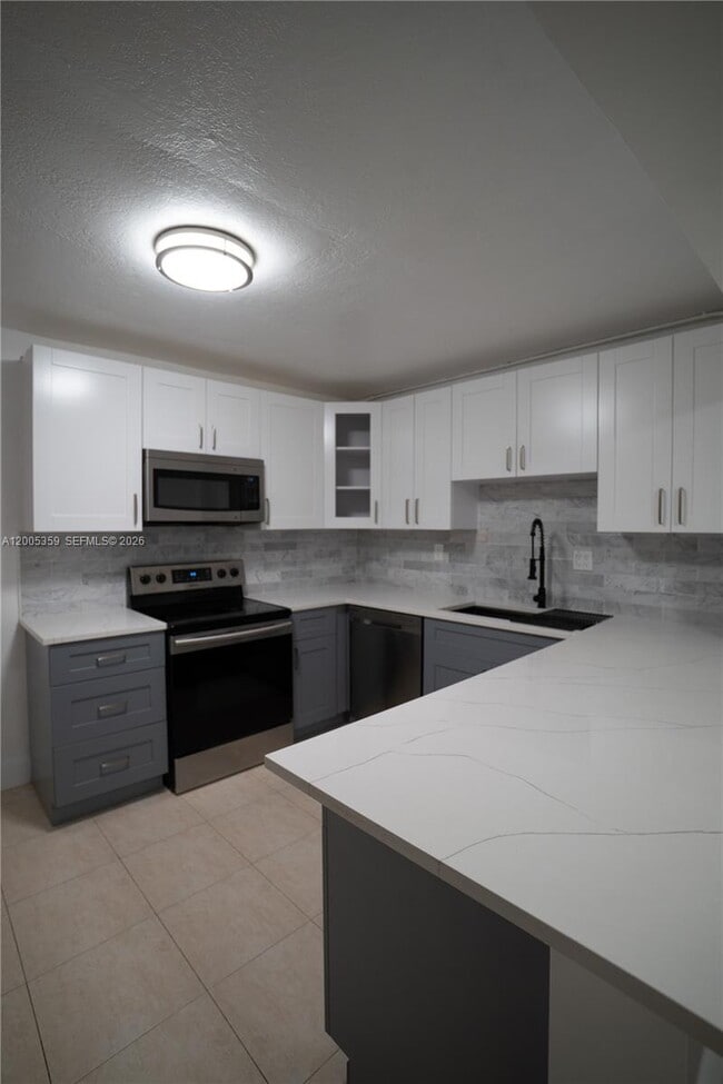Building Photo - 6801 SW 147th Ave