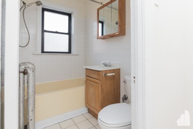 Building Photo - 1 bedroom in Chicago IL 60660