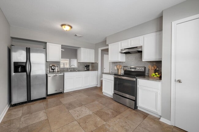 Building Photo - 8514 Deer Meadow Dr