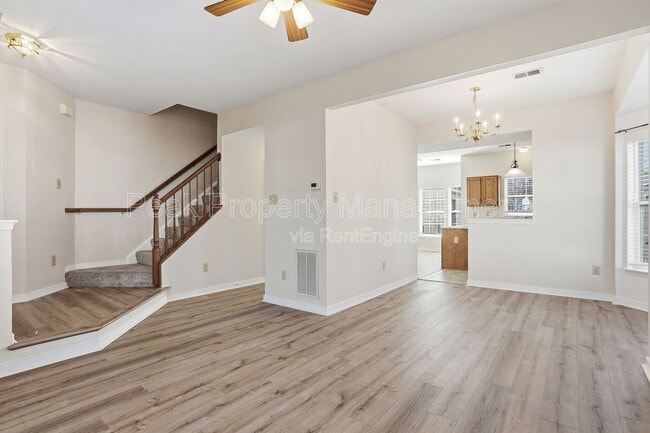 Building Photo - 2930 Queensland Dr