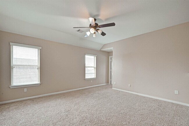 Building Photo - 6402 Black Bamboo Ln