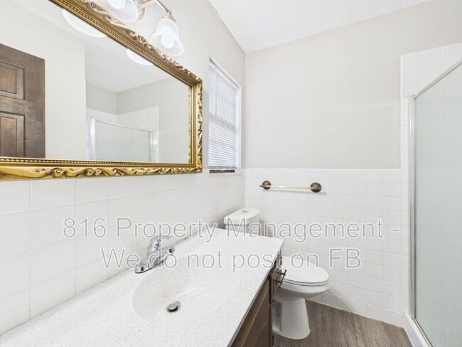 Building Photo - 3929 S Carriage Ln