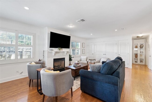 Building Photo - 2105 Westover Rd