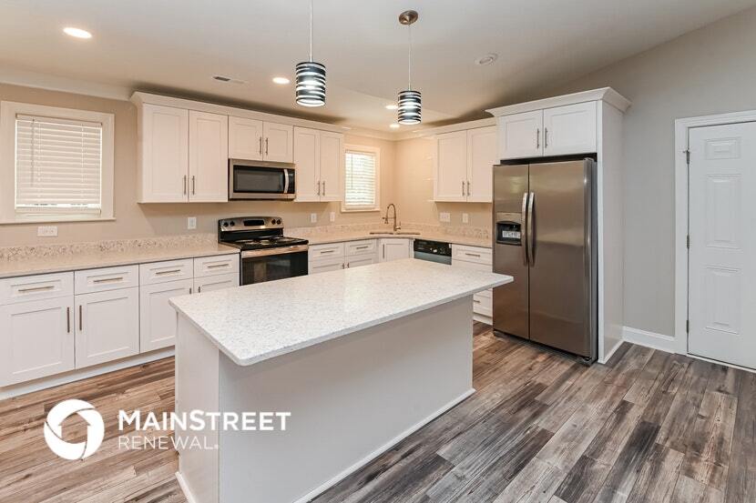 Building Photo - 848 Silver Fox Dr
