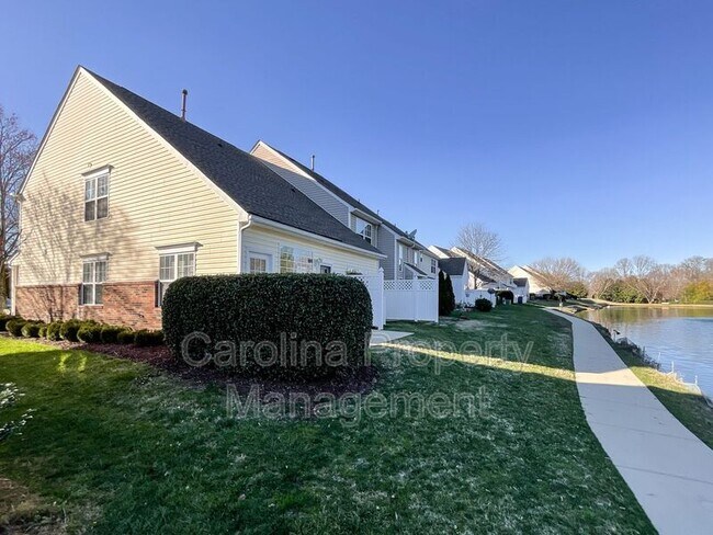 Building Photo - 217 Arlington Downs Blvd