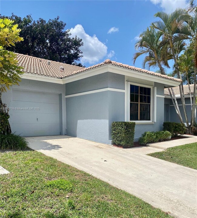 Building Photo - 9870 Watermill Cir