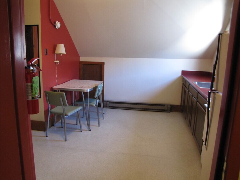 322 3d kitch - 322 S Burrowes St