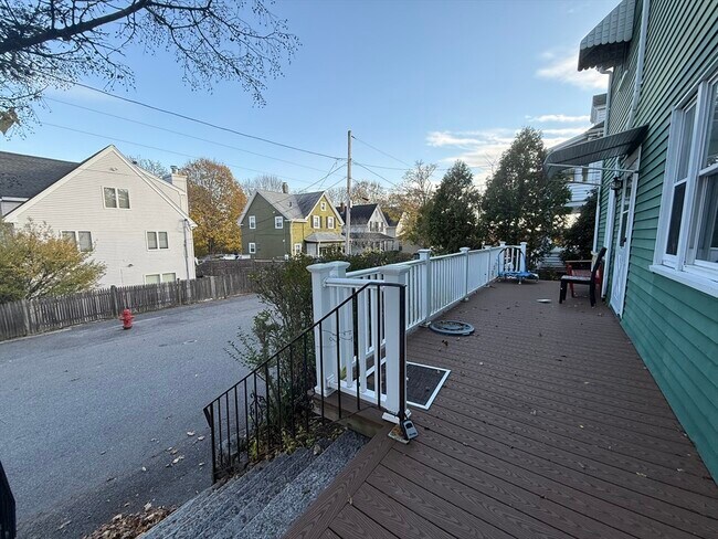 Building Photo - 1-3 Nelson St