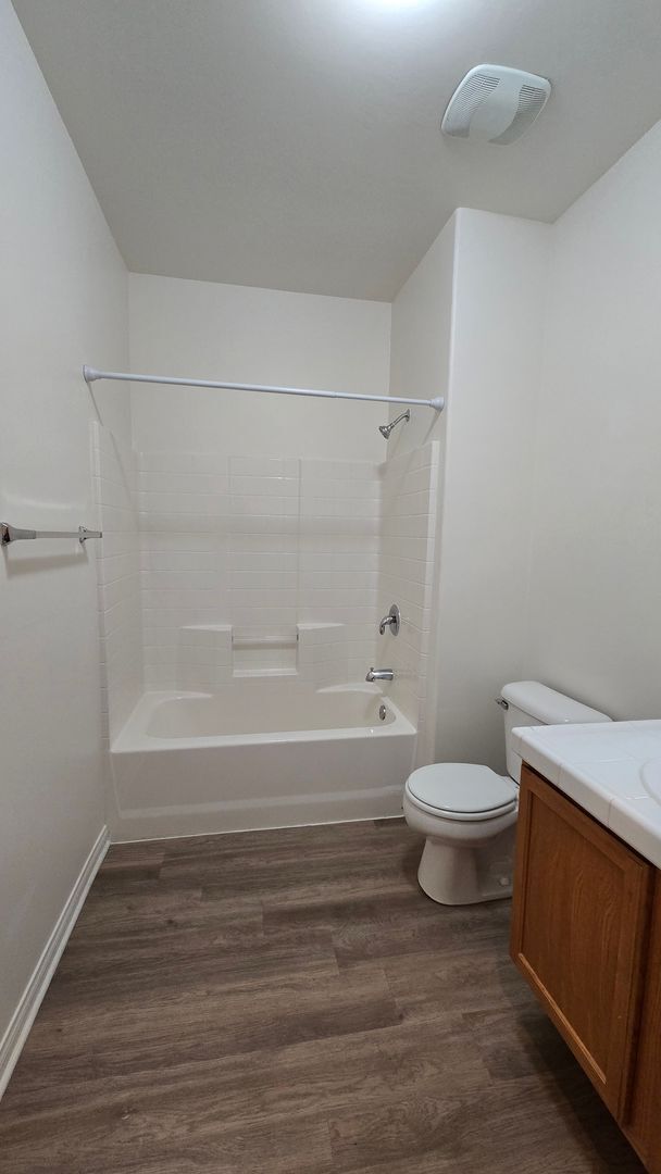 Building Photo - 716 Meadow Grove Ct