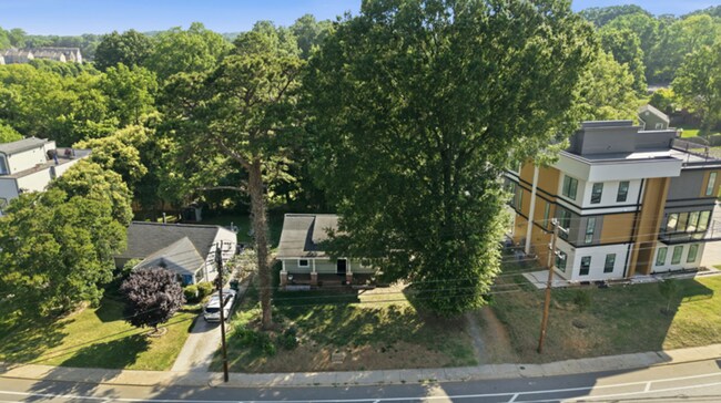 Building Photo - COMING SOON! Fully Furnished 2-Bedroom Home Near Charlotte’s Top Attractions