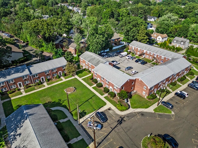 Building Photo - 29 Hamilton Ct