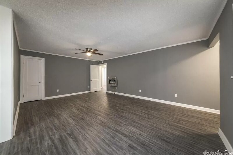 Building Photo - 415 W Pine St