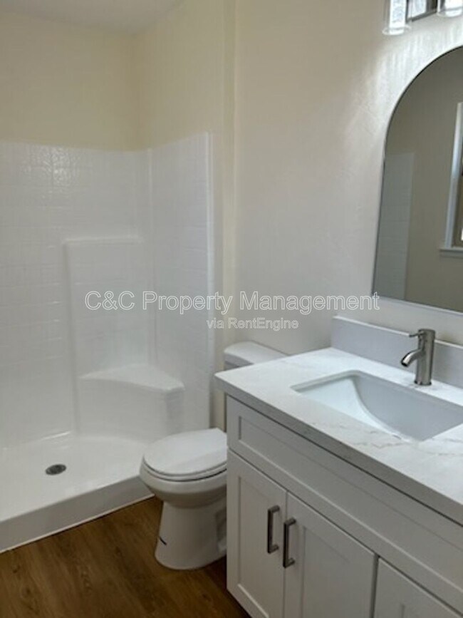 Building Photo - 8912 Carvalho Ct