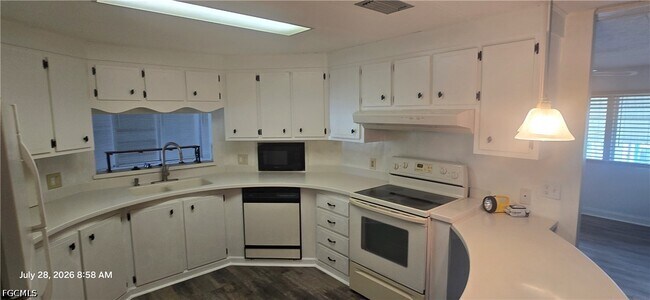 Building Photo - 612 Pine Grove Ct