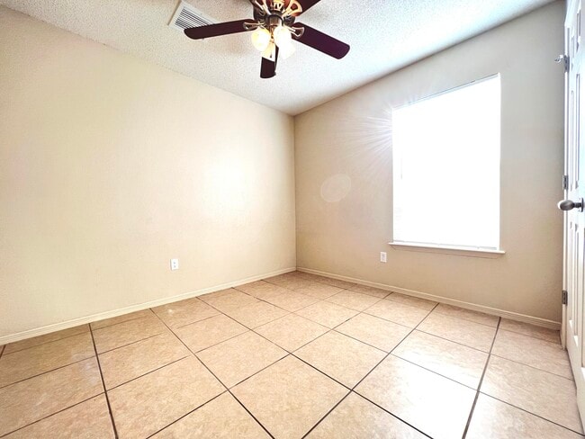 Building Photo - 10183 Dijon Pl