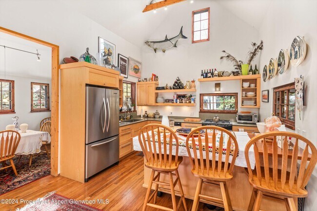 Building Photo - 308 Park Ave